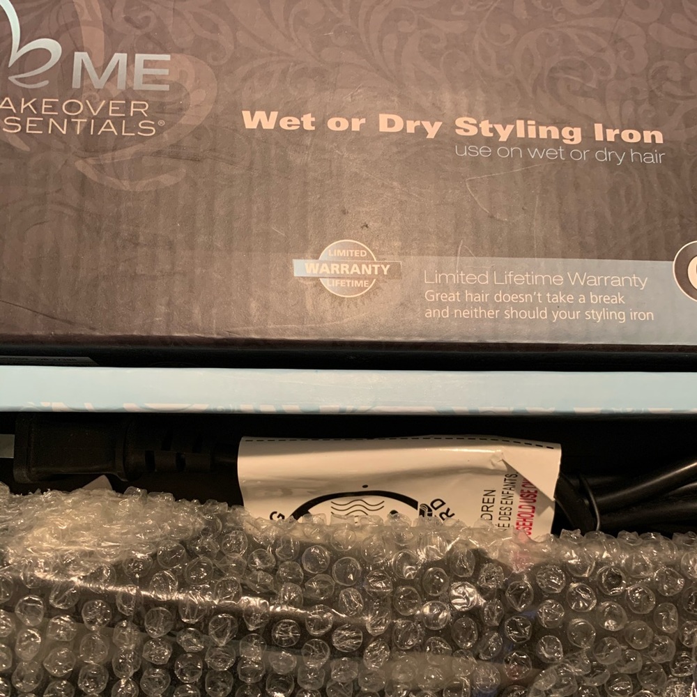 Makeover Essentials (ME) Wet or Dry Styling Iron